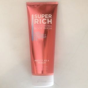 NEW Bath & Body Works Pretty As a Peach  Body Wash